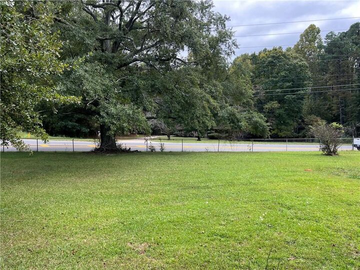 Property Photo:  8505 Bells Ferry Road  GA 30114 