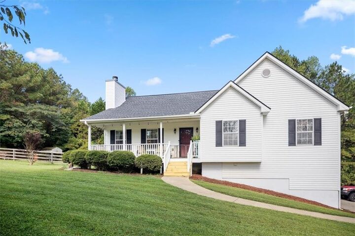 Property Photo: 19 Thomason Farm Drive GA 30175