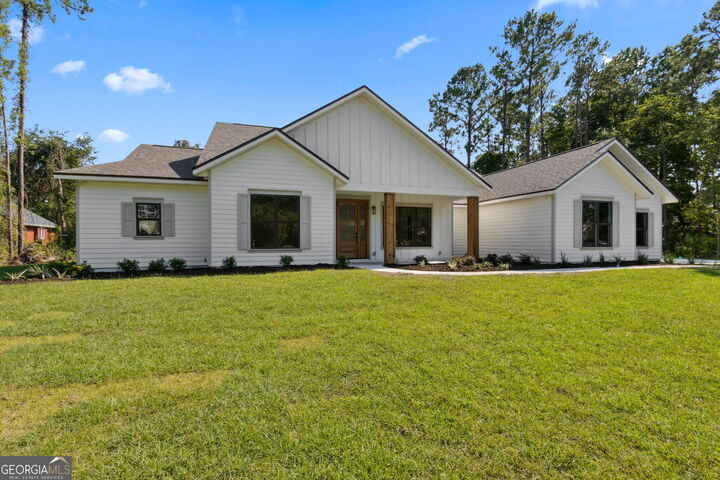 Property Photo: 110 Somerset Drive GA 31548