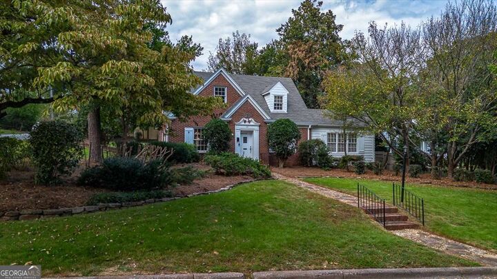 Property Photo:  515 Hampton Court  GA 30605