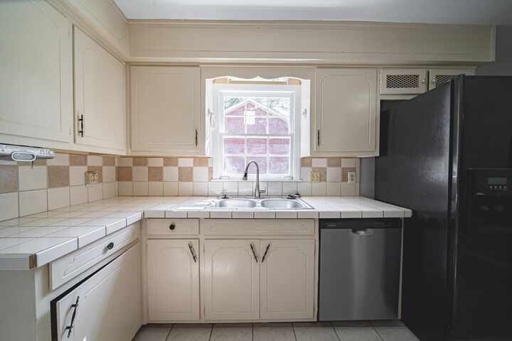 Property Photo:  2520 Harwich Circle  GA 31907