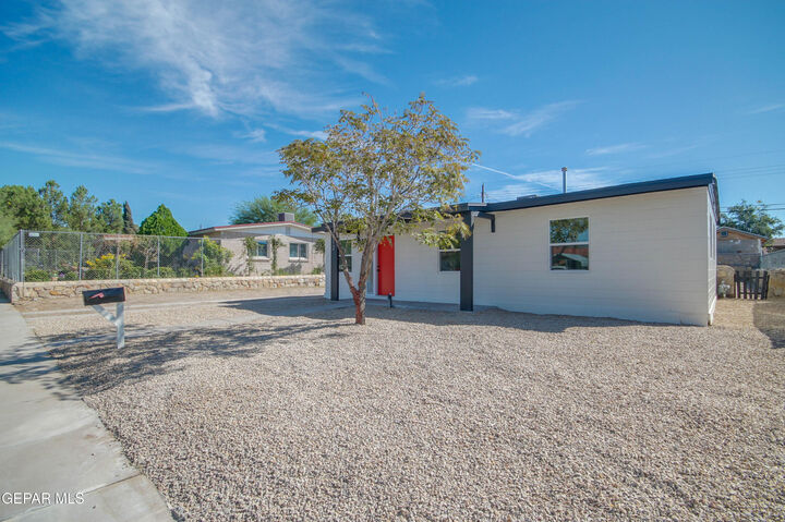 Property Photo:  812 Santa Barbara Drive  TX 79915 