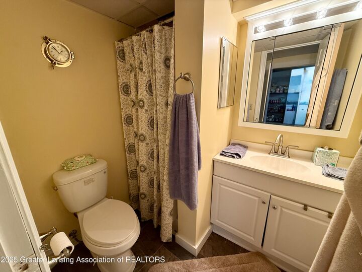 Property Photo:  1048 Shelter Lane  MI 48912 