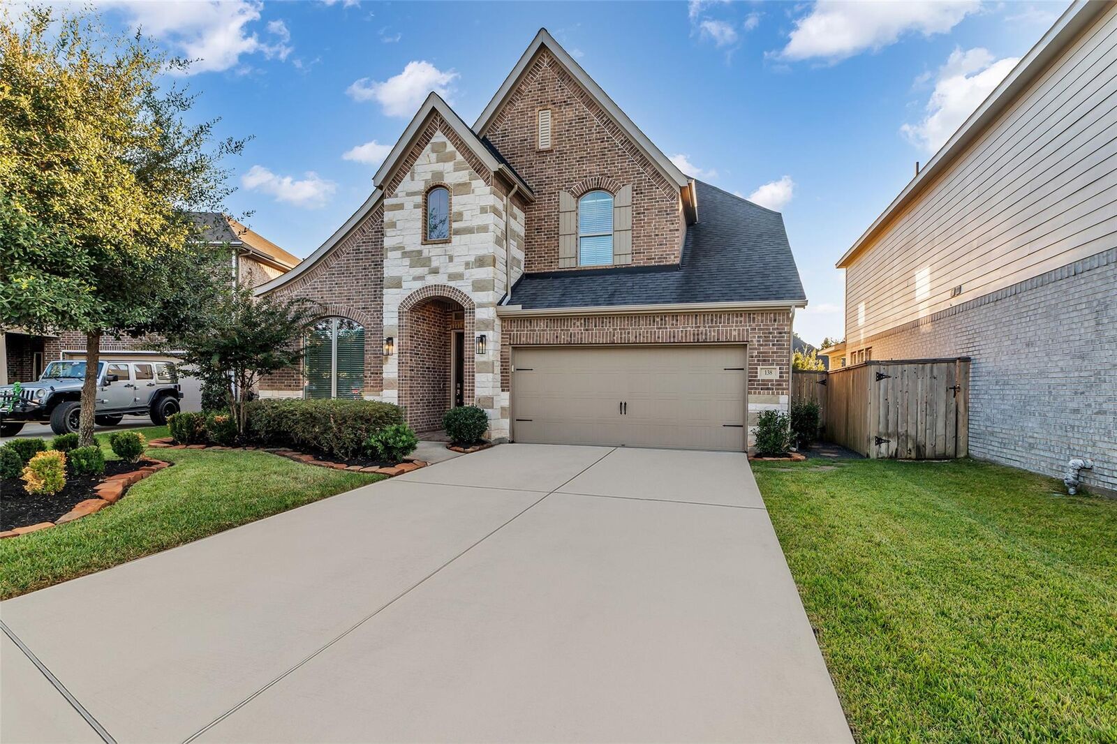 Property Photo:  138 S Carson Cub Court  TX 77316