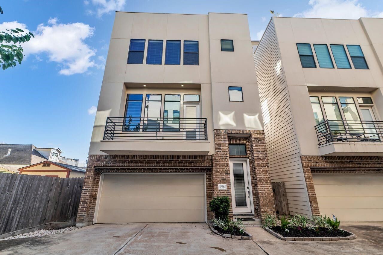 Property Photo:  1724 Ovid Street  TX 77007 