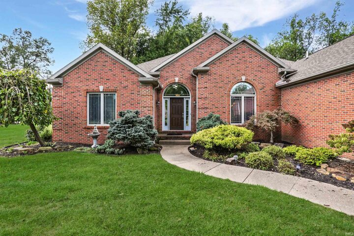 Property Photo:  4511 Kimwood Court  IN 47630 