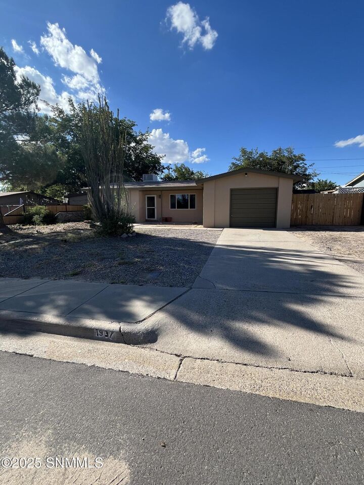 Property Photo:  1937 Redwood Avenue  NM 88001 