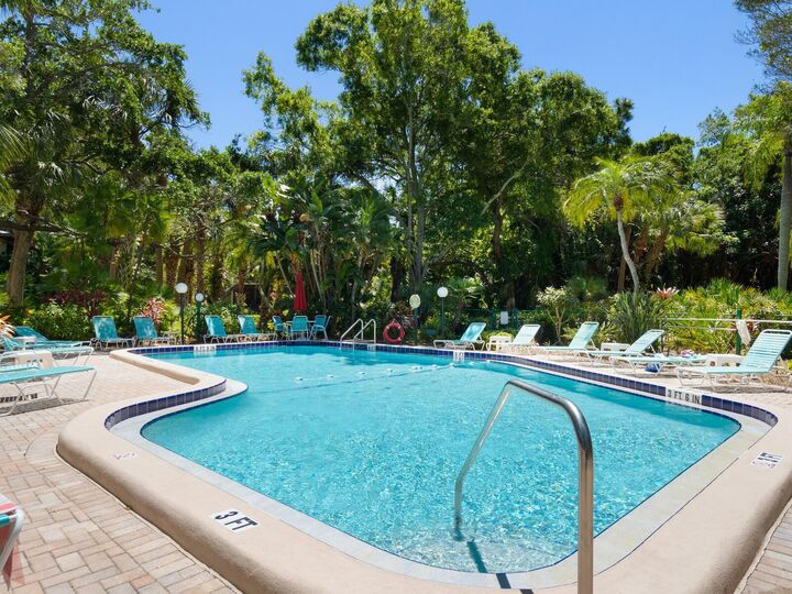 Property Photo: 3902 Mourning Dove Drive 235 FL 34210