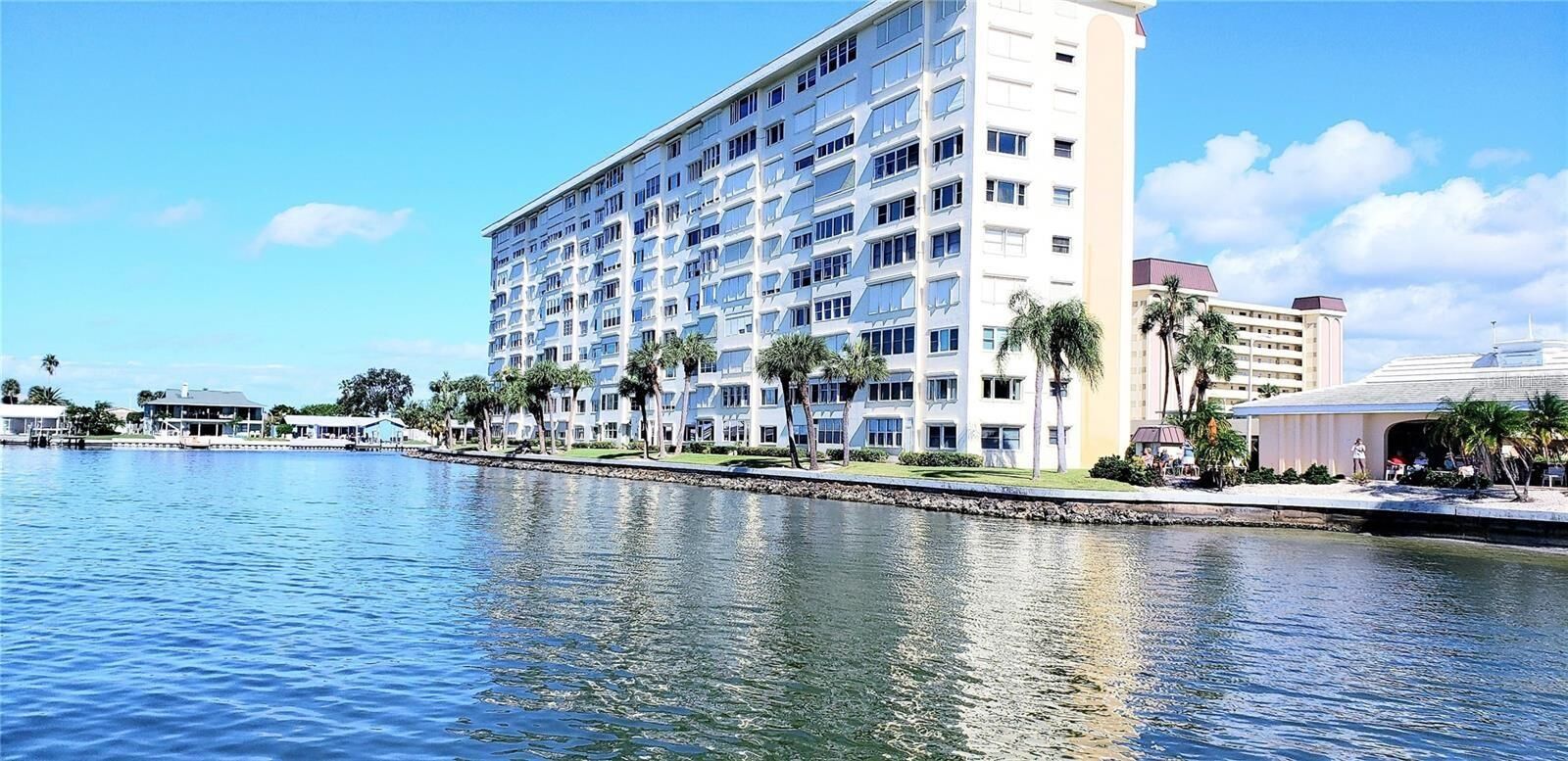 Property Photo: 4750 Cove Circle 304 FL 33708