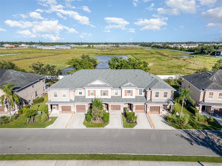 Property Photo: 1434 Grantham Drive FL 34234
