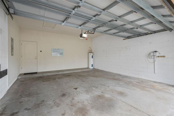 Property Photo: 9985 Shadow Creek Dr Drive FL 32832