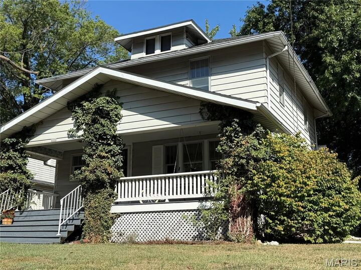 Property Photo:  3304 Jackson Street  IL 62002 