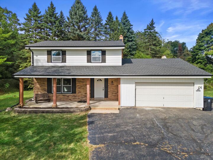 S80w23790 Parkview Dr  Big Bend WI 53103 photo