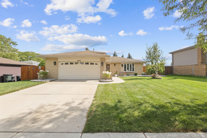 16439 Cherry Hill Avenue  Tinley Park IL 60487 photo