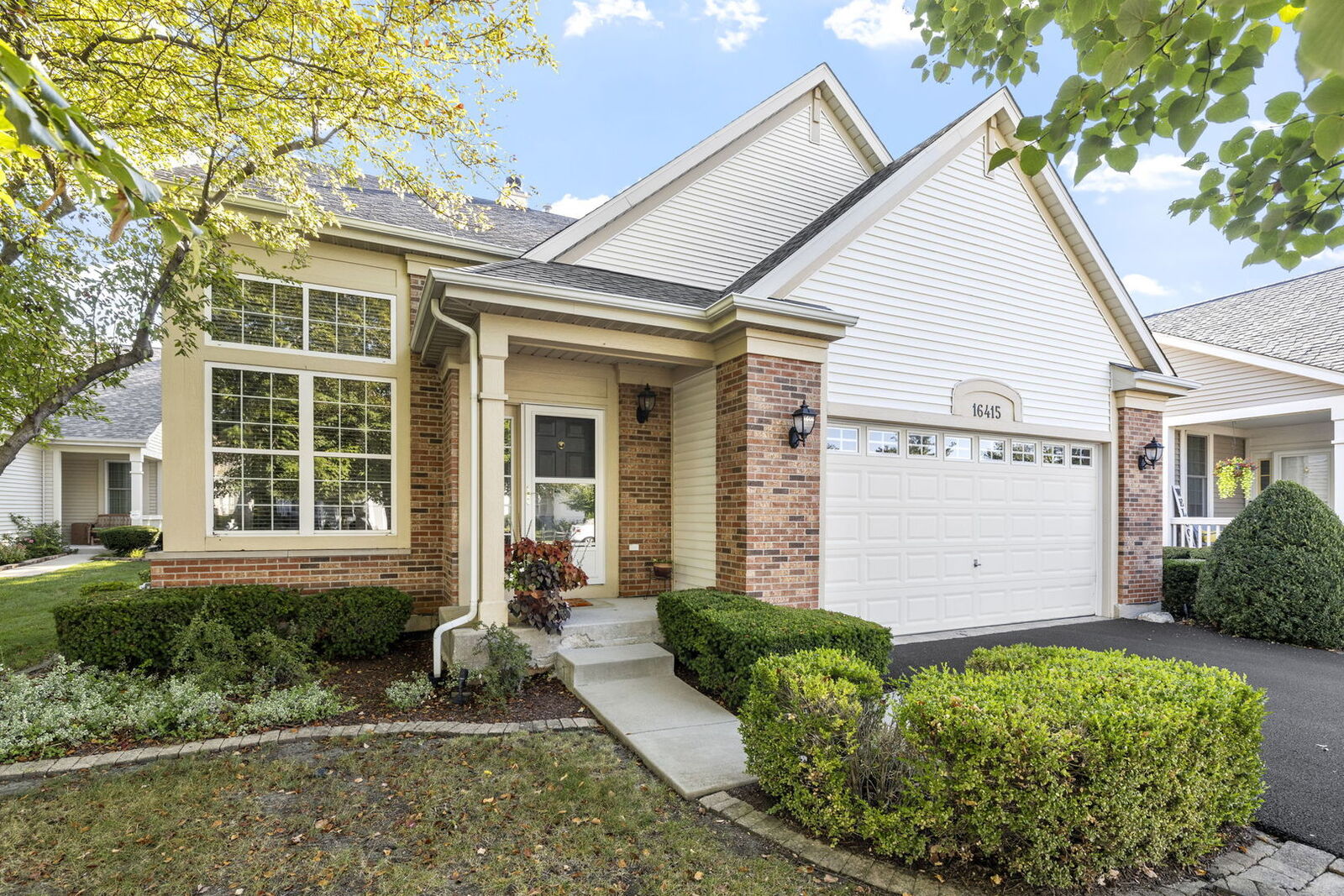 Property Photo:  16415 Grandwood Lake Drive  IL 60403 