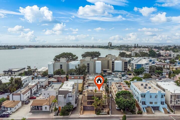 Property Photo:  3986 Riviera Dr  CA 92109 