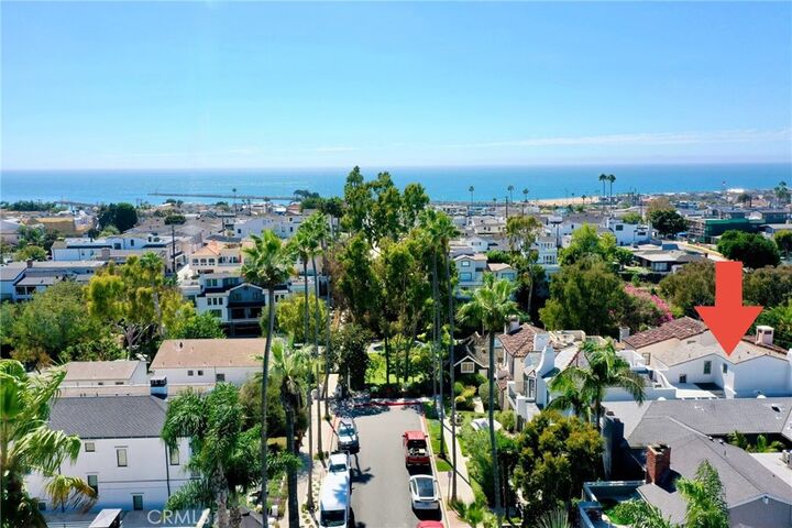 Property Photo:  407 1/2 Goldenrod  CA 92625 
