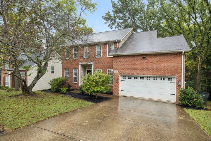 Property Photo: 661 Magnolia Ln TN 37211