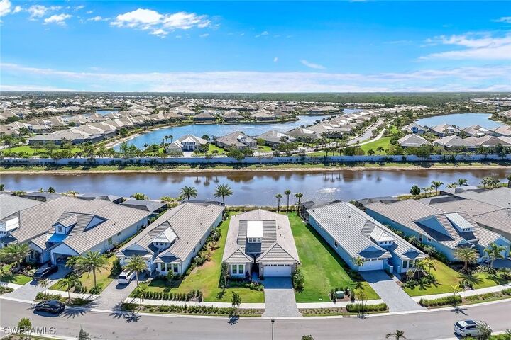 Property Photo:  8850 Calypso Court  FL 34112 