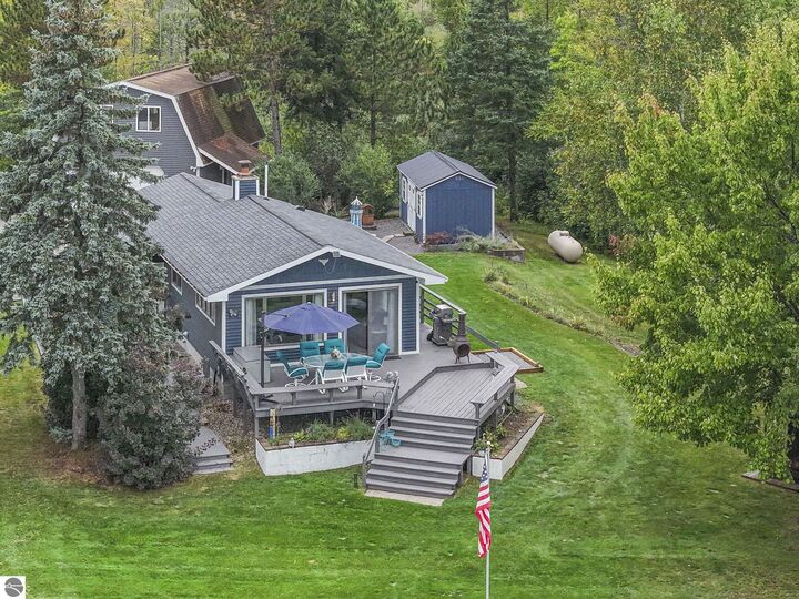 Property Photo: 10800 Puryear Drive MI 49643