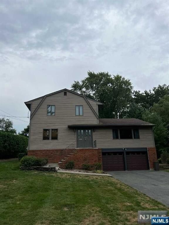 Property Photo:  522 Grove Street  NJ 07450 