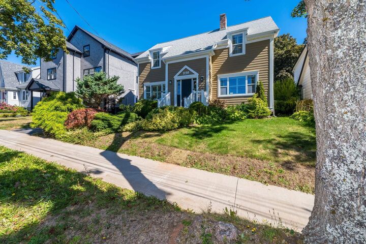 1139 Dalhousie Street — photo 1