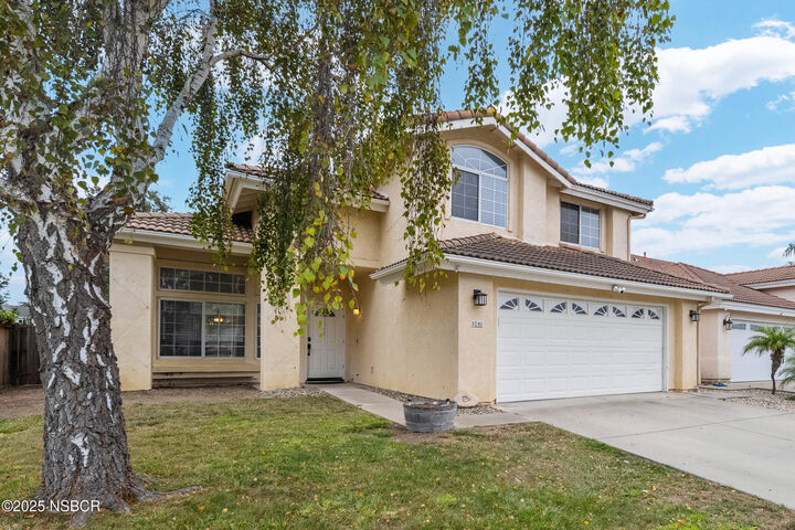 Property Photo: 1241 Stonebrook Drive CA 93436