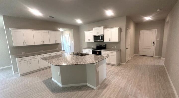 Property Photo: 410 Lubbock Drive TX 76020