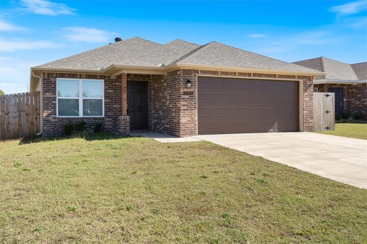 Property Photo: 3607 Scarlet Lane AR 72761