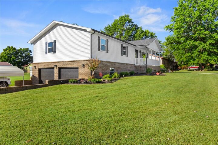 Property Photo:  900 Oriole  AR 72601