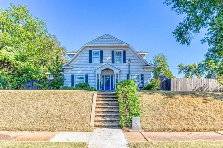 Property Photo:  1016 W Kansas Avenue  OK 73018