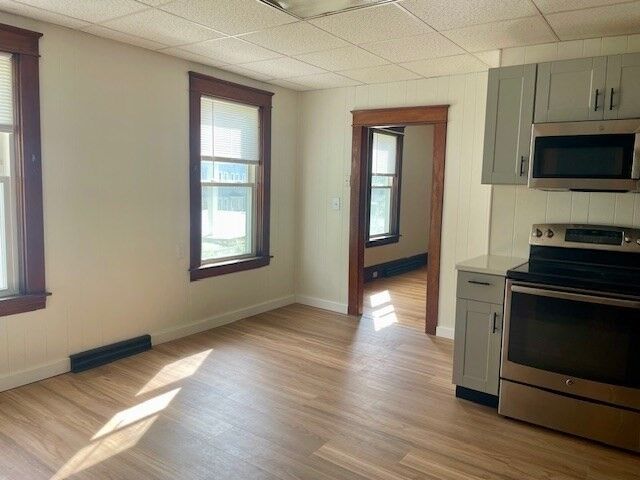Property Photo:  5 Sand St 1  MA 01440 