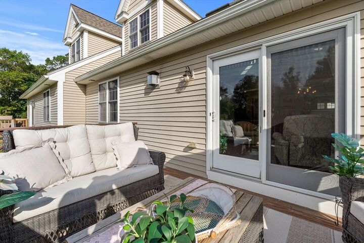 Property Photo:  50 Carrington Ln 50  MA 01569 