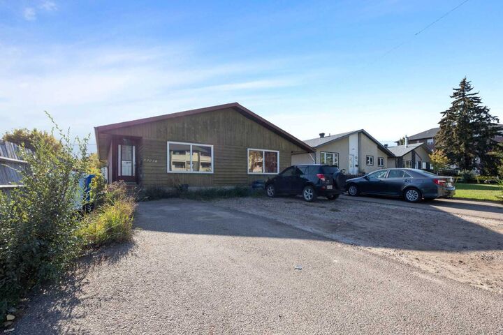 Property Photo:  9907 Gordon Avenue  AB T9H 2E3 