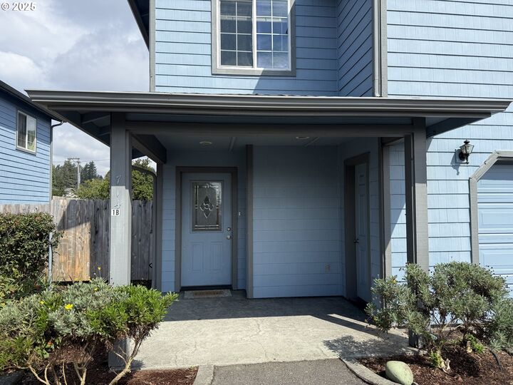 Property Photo: 714 Pioneer Rd 1B OR 97415