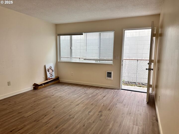Property Photo:  3433 SE 22nd Ave  OR 97202 