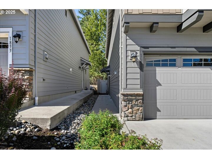 Property Photo:  1911 NW Sage St  WA 98607 