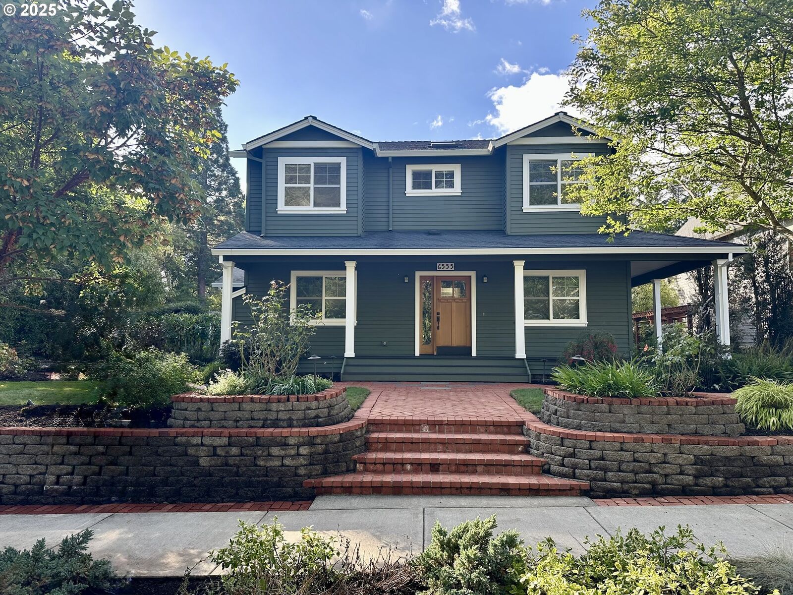 Property Photo:  6555 SW 86th Ave  OR 97223 