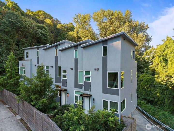 Property Photo:  1543  Boylston Avenue E  WA 98106 