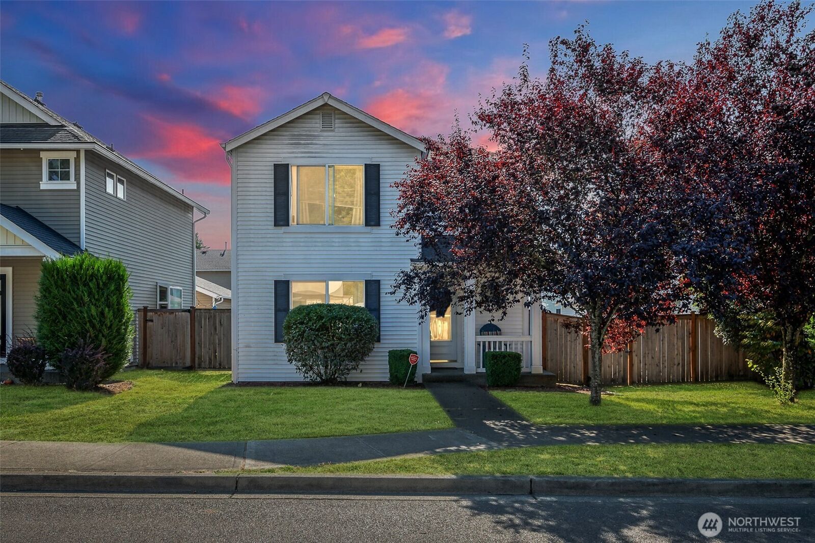 Property Photo:  1337  Hudson Street  WA 98327 