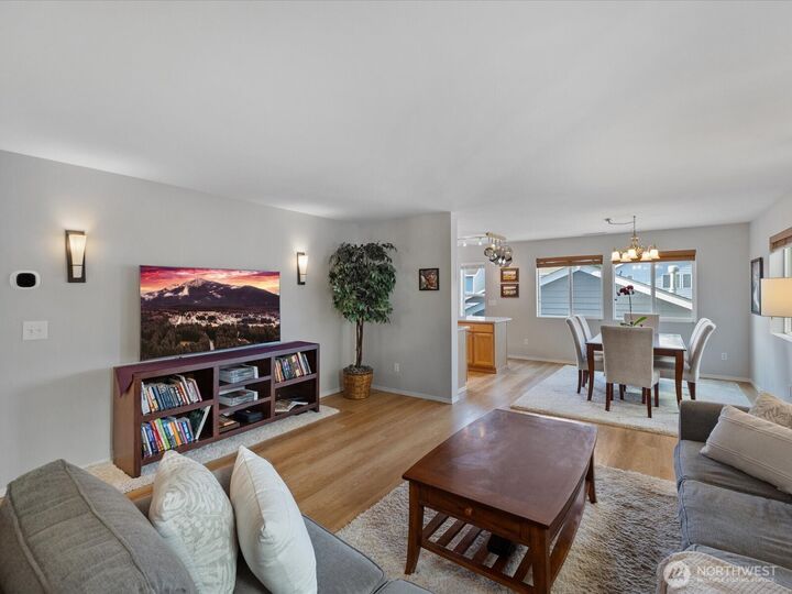 Property Photo:  9141  229th Place NE  WA 98053 