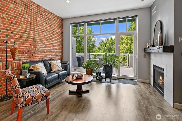 17 W Mercer Street 302  Seattle WA 98119 photo