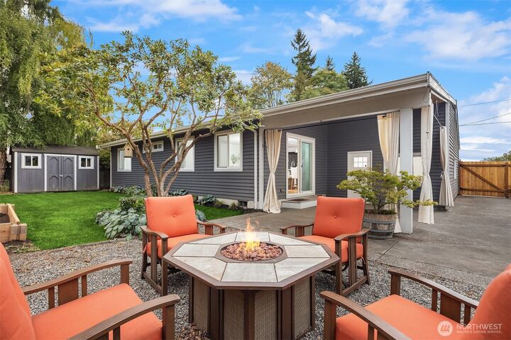Property Photo:  22121  96th Avenue W  WA 98020 