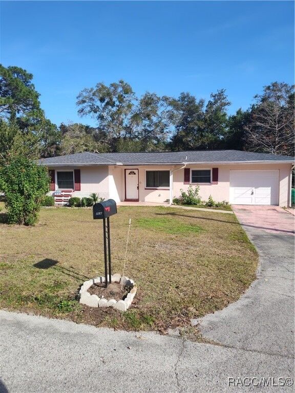 Property Photo:  706 Mayflower Avenue  FL 34452 