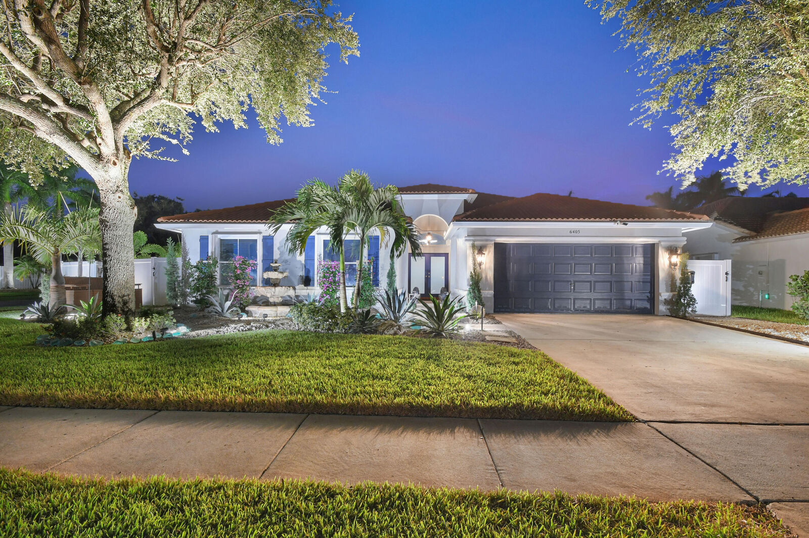 Property Photo: 6405 Shadow Creek Village Circle FL 33463