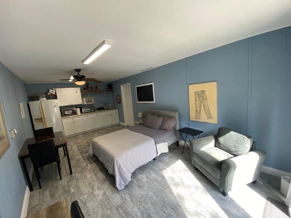 Property Photo:  2141 B Road Studio Apt 2  FL 33470 