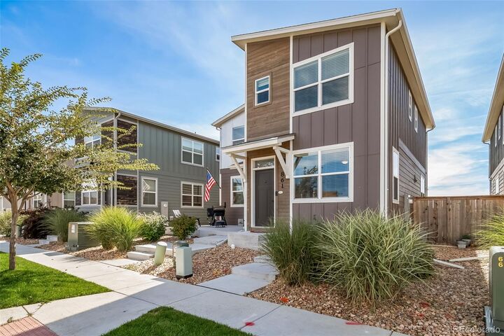 Property Photo:  861 Great Plains Avenue  CO 80513 