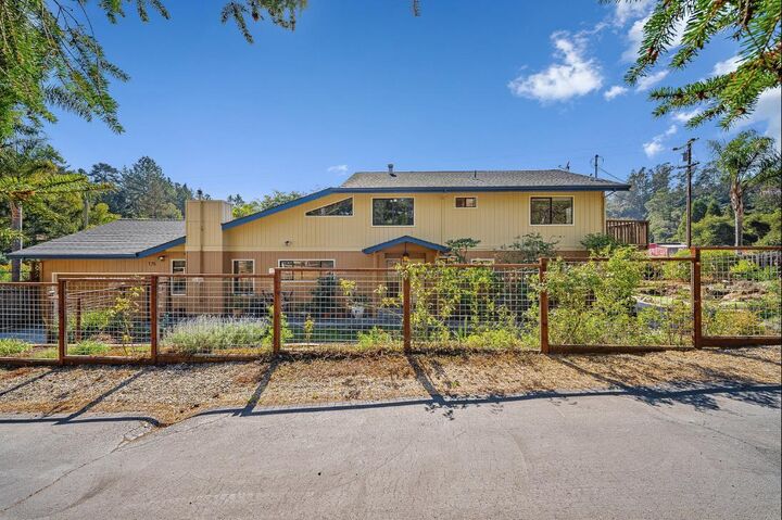 Property Photo:  175 Merry Lane  CA 95003 