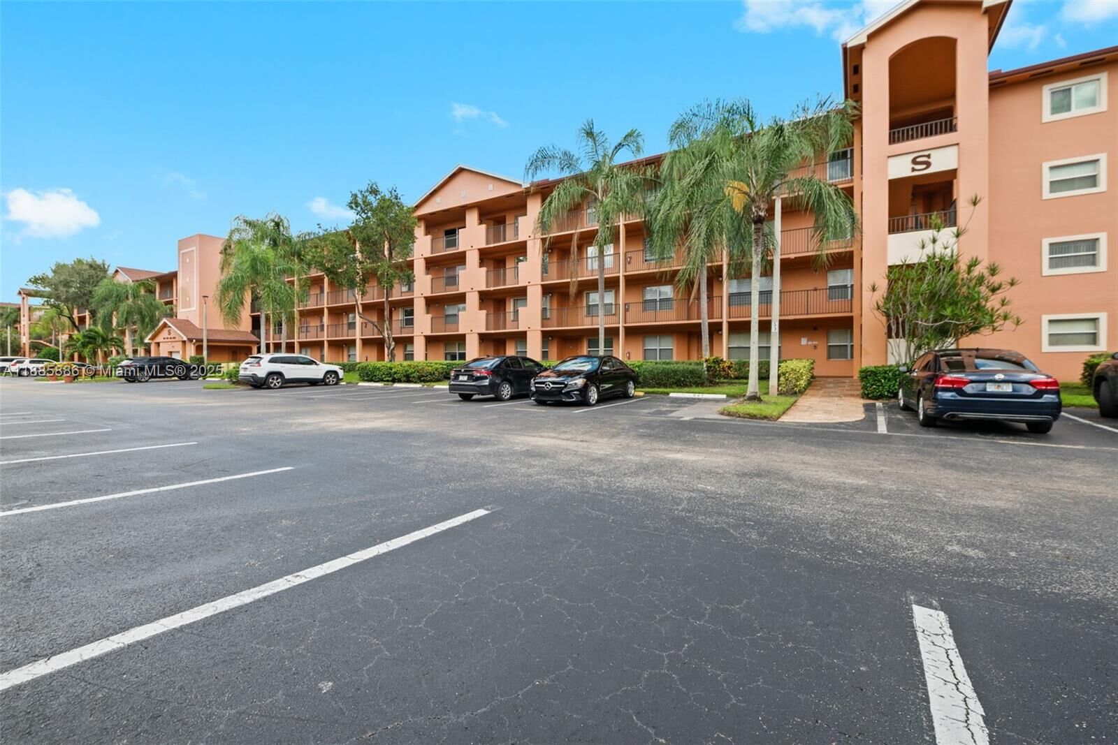 Property Photo: 701 SW 142nd Ave 110S FL 33027