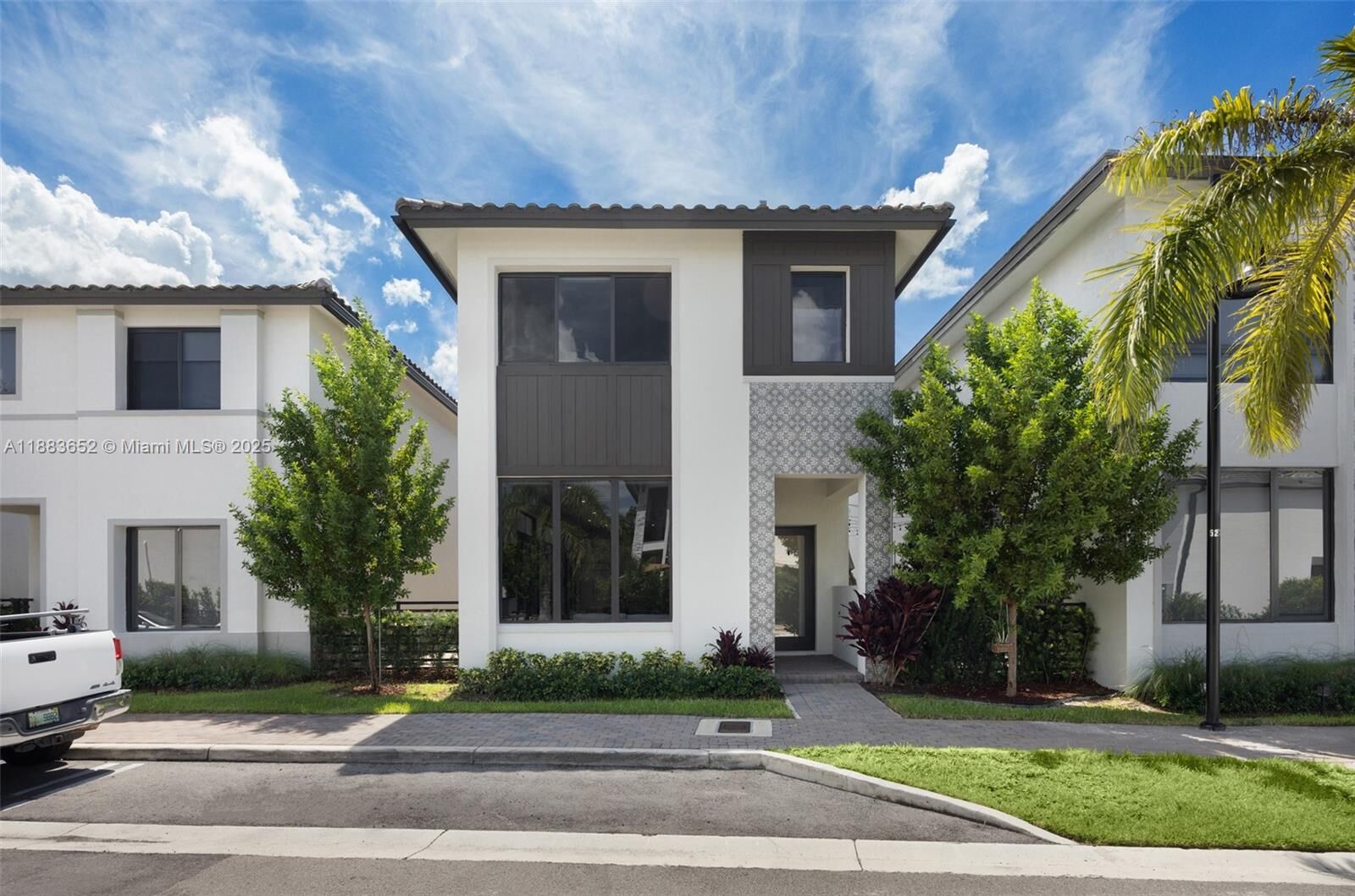 Property Photo:  8026 NW 43rd St  FL 33166 
